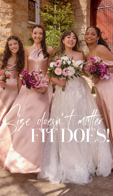 size doesn't matter fit does! bride with her bridesmaids holding bouquets